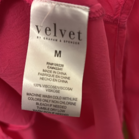 VELVET  GRAHAM & SPENCER 💯 viscose super soft Barbie pink flowing blouse sizeM - Picture 6 of 9